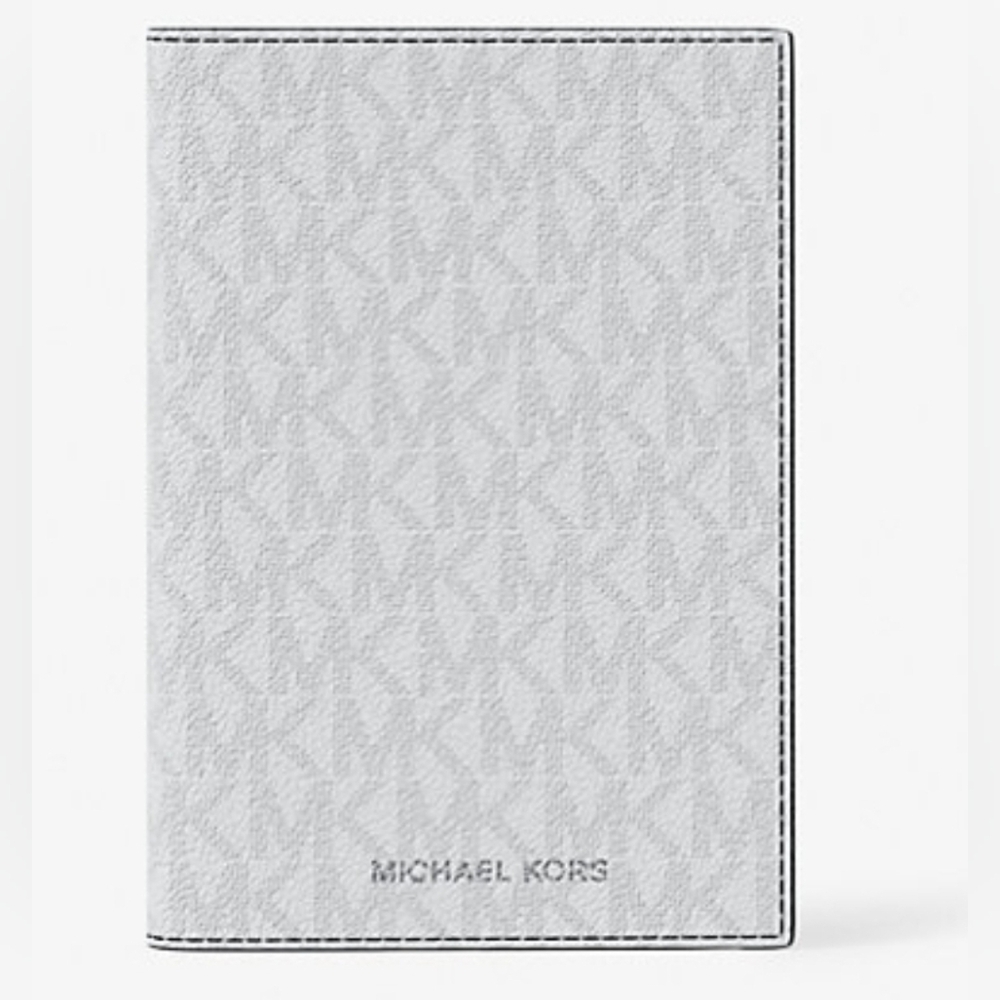 Michael Kors Jet Set Travel Passport Case in Optic White NWOT